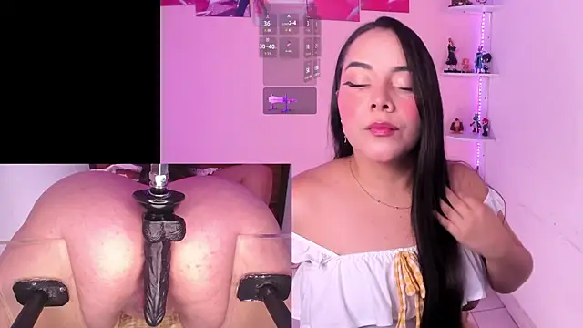 Snapshot of PurryBella chatting on December 2, 8:21 pm PurryBella online show from December 2, 8:21 pm