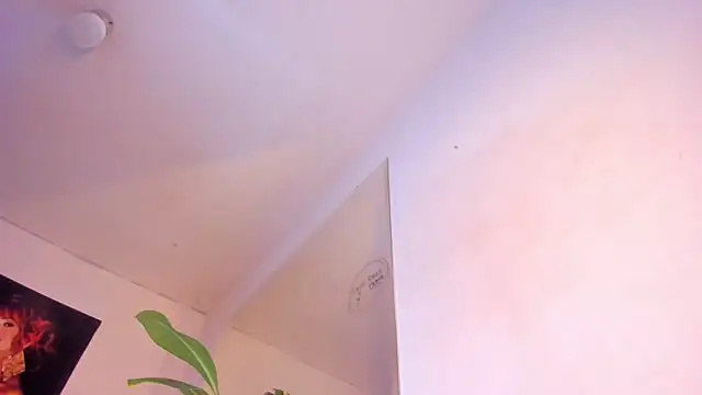 Snapshot of Lanna_big33 chatting on May 8, 7:28 pm Lanna big33 online show from May 8, 7:28 pm