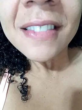 Bruninhadeusa online show from February 8, 3:10 pm