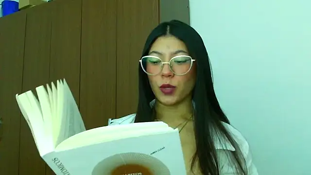 LissyM online show from November 5, 3:48 pm