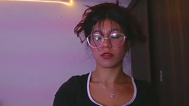 LissyM online show from April 7, 8:54 pm