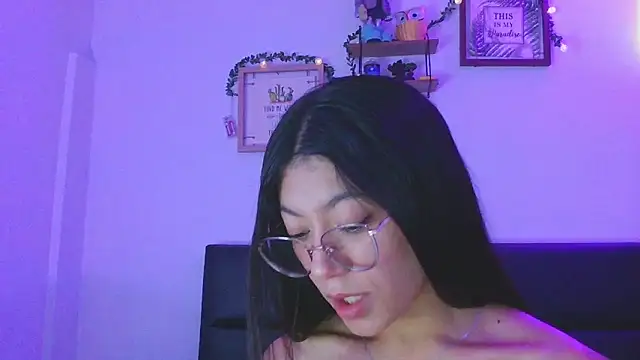 LissyM online show from December 19, 9:28 pm