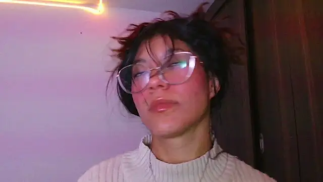 LissyM online show from April 10, 11:45 pm