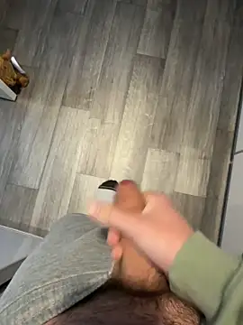 Snapshot of sevenisthemagicnum chatting on November 15, 9:13 am sevenisthemagicnum online show from November 15, 9:13 am