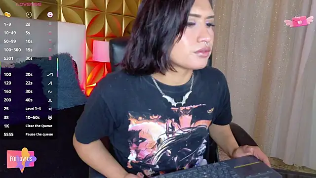 Snapshot of Velvet_Sin_ chatting on November 21, 3:05 am Velvet Sin online show from November 21, 3:05 am