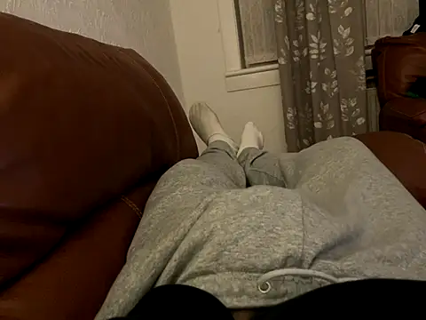 Snapshot of irnbru77 chatting on November 11, 9:09 pm irnbru77 online show from November 11, 9:09 pm