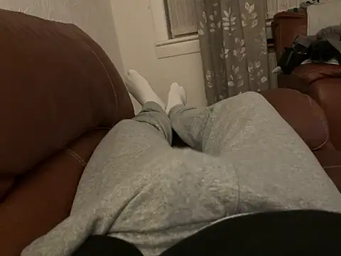 Snapshot of irnbru77 chatting on November 17, 7:40 pm irnbru77 online show from November 17, 7:40 pm