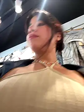 Snapshot of LisaMartinez34 chatting on December 4, 6:51 pm LisaMartinez34 online show from December 4, 6:51 pm