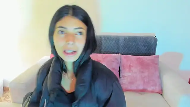 Snapshot of miadaviesx chatting on November 13, 11:58 am miadaviesx online show from November 13, 11:58 am