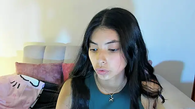 Snapshot of miadaviesx chatting on November 2, 1:38 pm miadaviesx online show from November 2, 1:38 pm