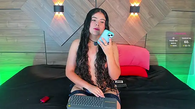 RosseDeAmore online show from December 1, 8:10 pm