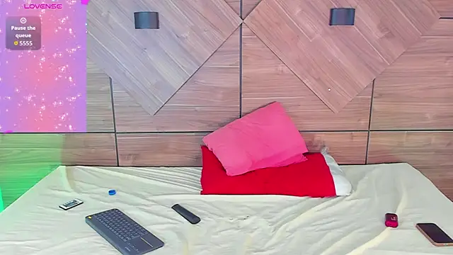 RosseDeAmore online show from January 13, 7:07 pm