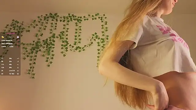 Snapshot of KissyCloud chatting on November 15, 8:29 am KissyCloud online show from November 15, 8:29 am