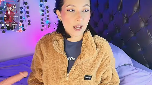 Snapshot of Eris_Velvet chatting on December 1, 5:08 am Eris Velvet online show from December 1, 5:08 am