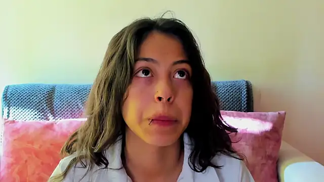 emily jonessxx online show from November 22, 8:40 pm