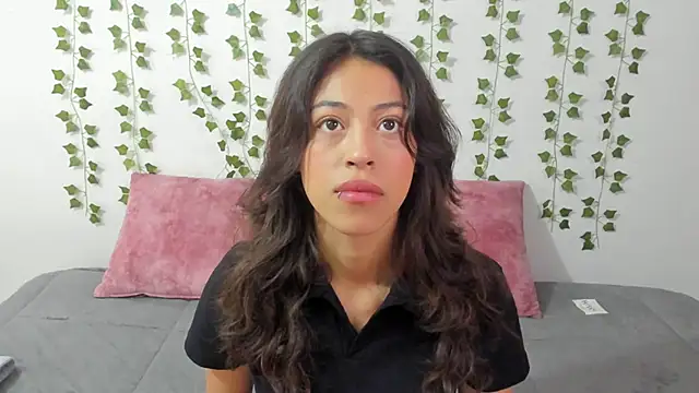 emily jonessxx online show from March 2, 4:47 pm