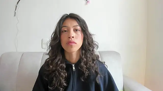 emily jonessxx online show from February 26, 5:46 pm