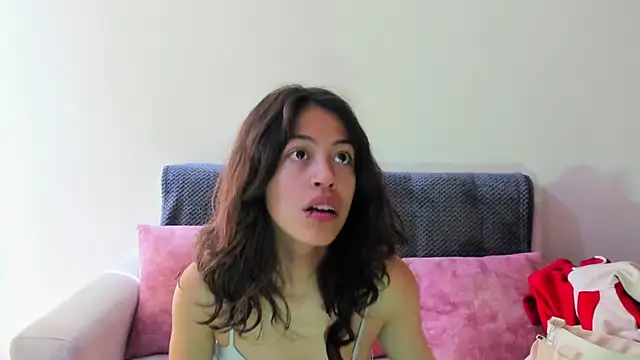 emily jonessxx online show from November 19, 7:03 pm