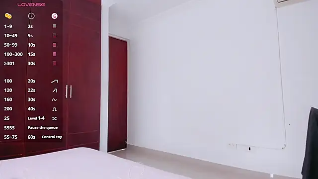 Snapshot of _Anastasia_28 chatting on February 5, 6:37 pm Anastasia 28 online show from February 5, 6:37 pm