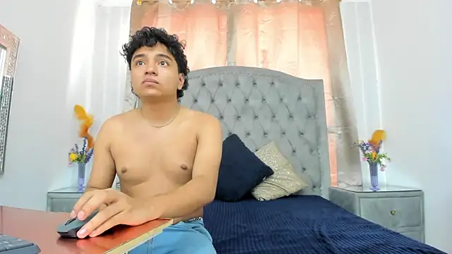 LiamANDJordan online show from December 14, 7:08 pm