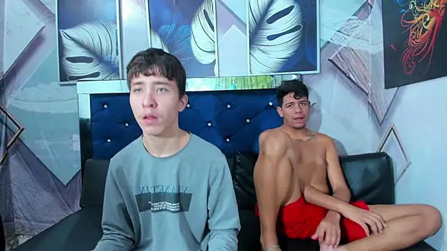 Snapshot of Room_boys_hot chatting on November 18, 2:42 pm Room boys hot online show from November 18, 2:42 pm