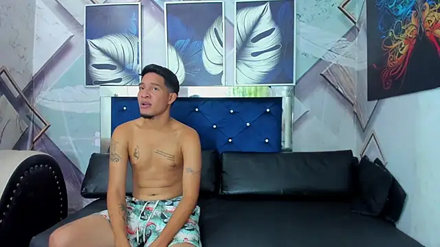 Snapshot of Room_boys_hot chatting on October 24, 2:27 pm Room boys hot online show from October 24, 2:27 pm