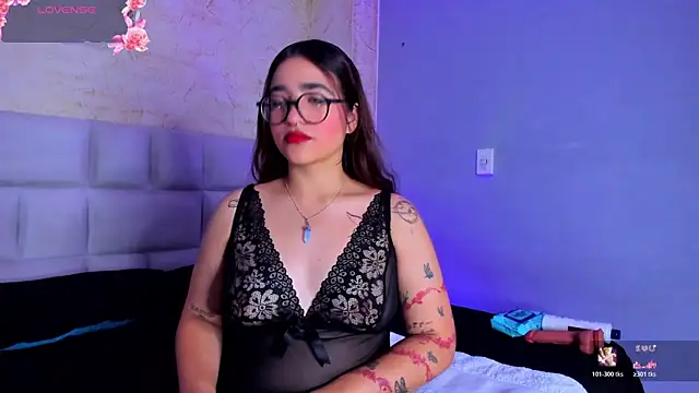 AlmaLopez  online show from November 9, 1:15 pm