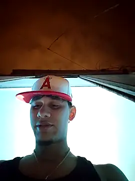 Snapshot of Scorpion05_ chatting on January 6, 3:54 am Scorpion05 online show from January 6, 3:54 am