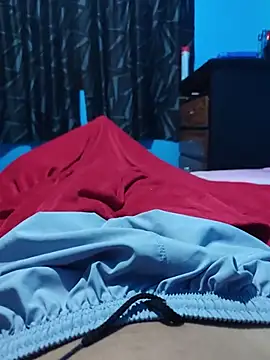 Snapshot of Scorpion05_ chatting on February 18, 4:43 am Scorpion05 online show from February 18, 4:43 am