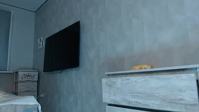 little paw  online show from April 3, 8:37 pm