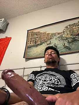 Snapshot of BigPrettyDick777 chatting on July 20, 11:45 am BigPrettyDick777 online show from July 20, 11:45 am
