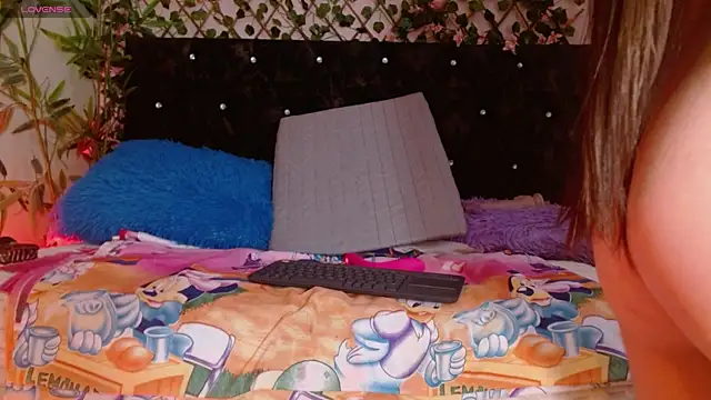 cloesexy   online show from November 10, 11:21 pm