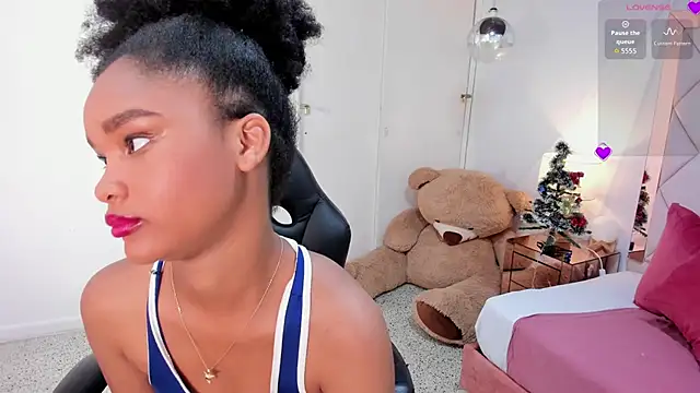 karolebonyy online show from December 1, 1:45 pm