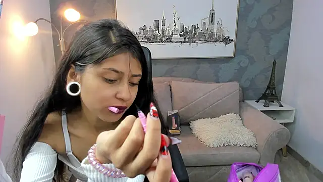 Noa clk online show from April 14, 4:39 am