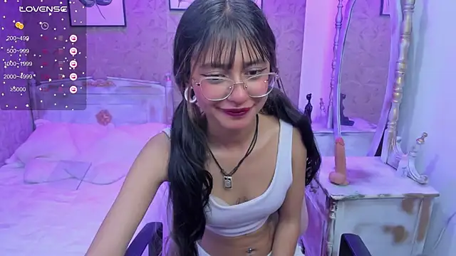 Snapshot of Noa_clk chatting on November 29, 4:23 am Noa clk online show from November 29, 4:23 am