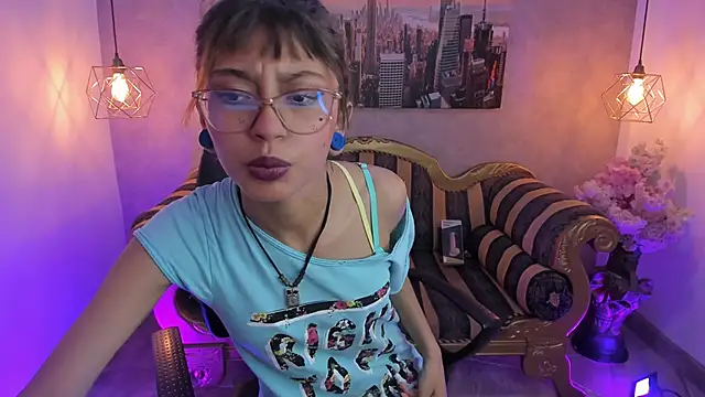 Snapshot of Noa_clk chatting on October 28, 4:02 am Noa clk online show from October 28, 4:02 am