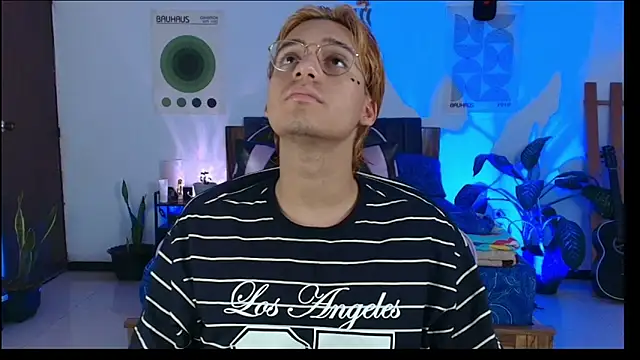 Snapshot of Habel__moretti chatting on February 9, 6:39 pm Habel moretti online show from February 9, 6:39 pm