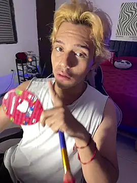 Snapshot of Habel__moretti chatting on February 22, 7:37 pm Habel moretti online show from February 22, 7:37 pm