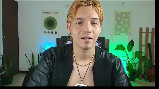 Snapshot of Habel__moretti chatting on February 18, 6:59 pm Habel moretti online show from February 18, 6:59 pm