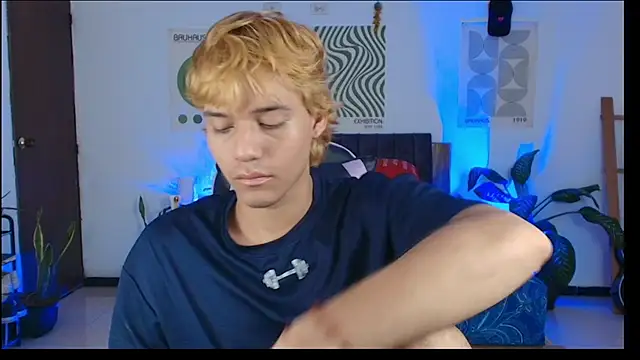 Snapshot of Habel__moretti chatting on February 10, 5:56 pm Habel moretti online show from February 10, 5:56 pm