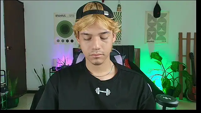 Snapshot of Habel__moretti chatting on February 19, 6:38 pm Habel moretti online show from February 19, 6:38 pm