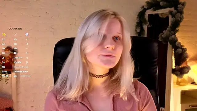 ShineJoan online show from December 4, 9:36 pm