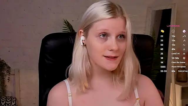 ShineJoan online show from November 9, 9:30 pm