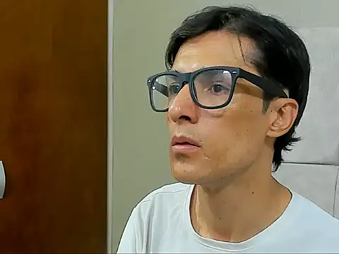 Snapshot of jupiter_333 chatting on December 2, 3:36 pm jupiter 333 online show from December 2, 3:36 pm