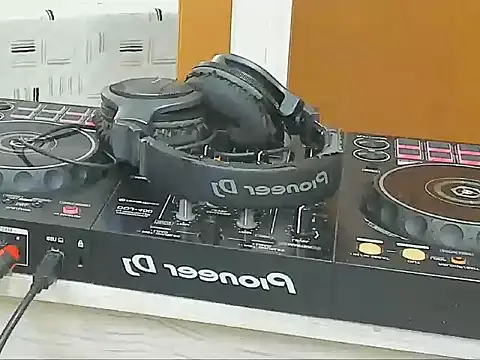 Snapshot of jupiter_333 chatting on November 18, 5:49 pm jupiter 333 online show from November 18, 5:49 pm