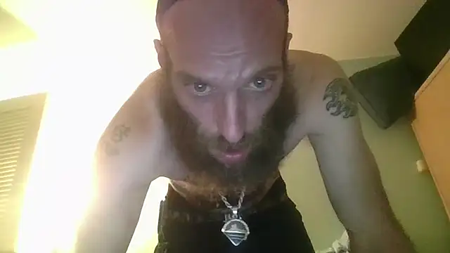 Snapshot of KosherCo313 chatting on October 27, 3:51 am KosherCo313 online show from October 27, 3:51 am