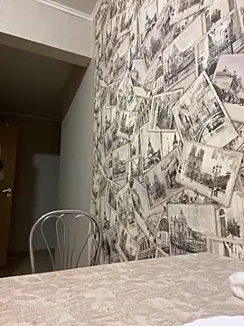 Snapshot of Elina1 chatting on October 24, 9:47 pm Elina1 online show from October 24, 9:47 pm