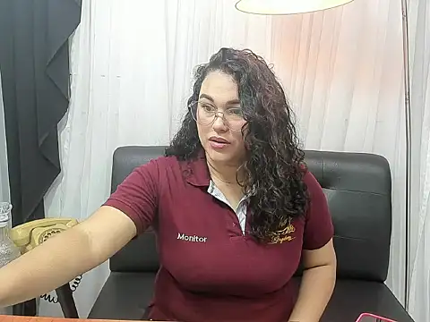 Snapshot of mira_cherry02 chatting on October 24, 12:31 am mira cherry02 online show from October 24, 12:31 am