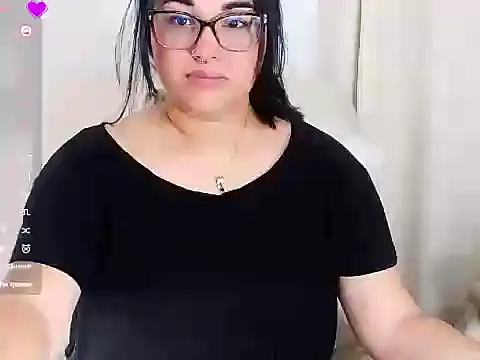 Snapshot of mira_cherry02 chatting on February 16, 4:00 am mira cherry02 online show from February 16, 4:00 am