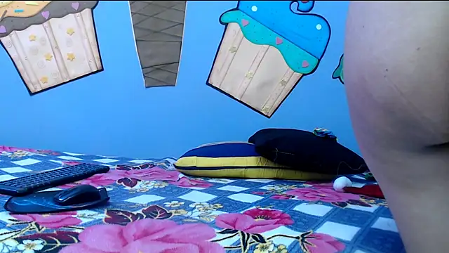 Snapshot of katty18love18 chatting on December 2, 1:50 am katty18love18 online show from December 2, 1:50 am